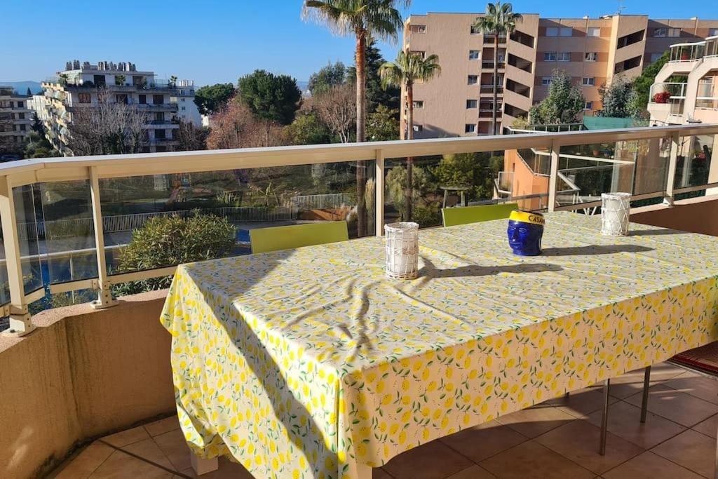 Appartement Vue Mer Sur Les Hauteurs De Nizza Exterior foto