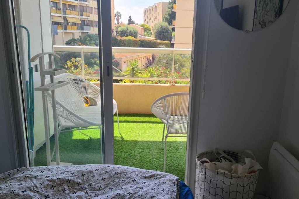 Appartement Vue Mer Sur Les Hauteurs De Nizza Exterior foto